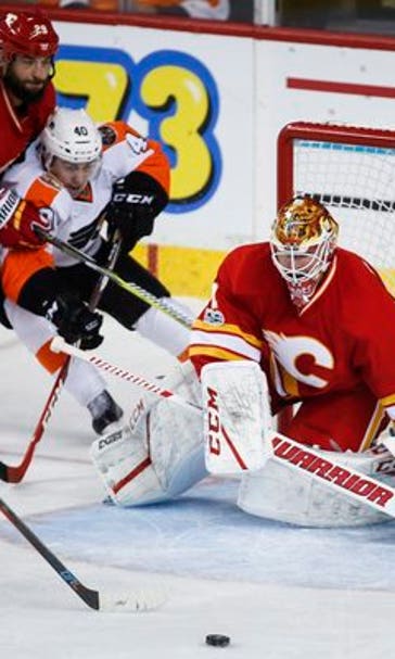 Tkachuk, Elliott lead Flames over Flyers 3-1 (Feb 15, 2017)